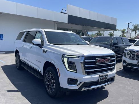 New 2026 GMC Yukon XL Elevation RWD image 3