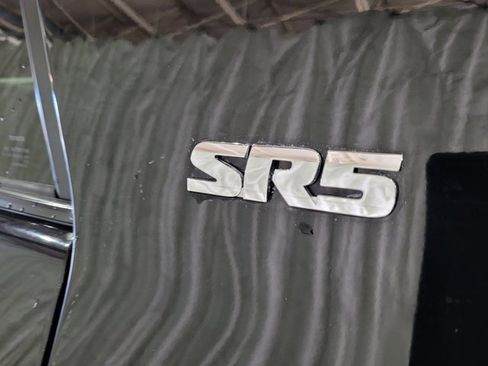 Used 2017 Toyota 4Runner SR5 image 15