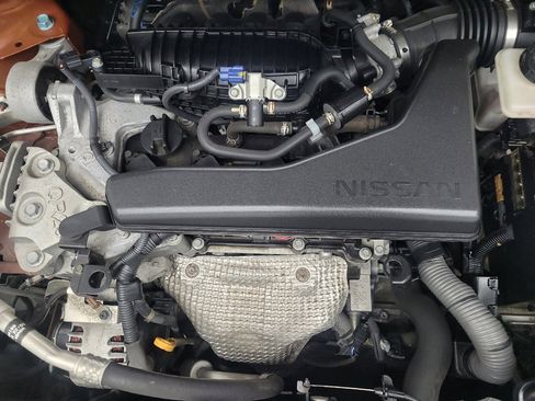 Used 2018 Nissan Rogue SV image 30