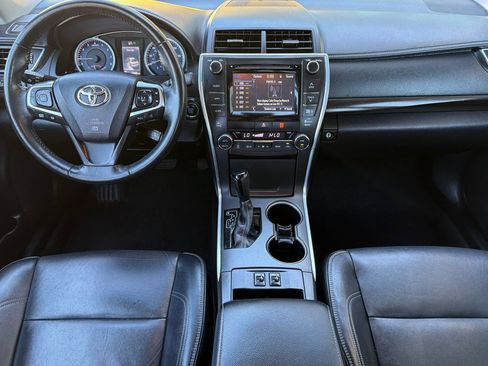 Used 2015 Toyota Camry XLE w/ Advanced Technology Package FWD image 13