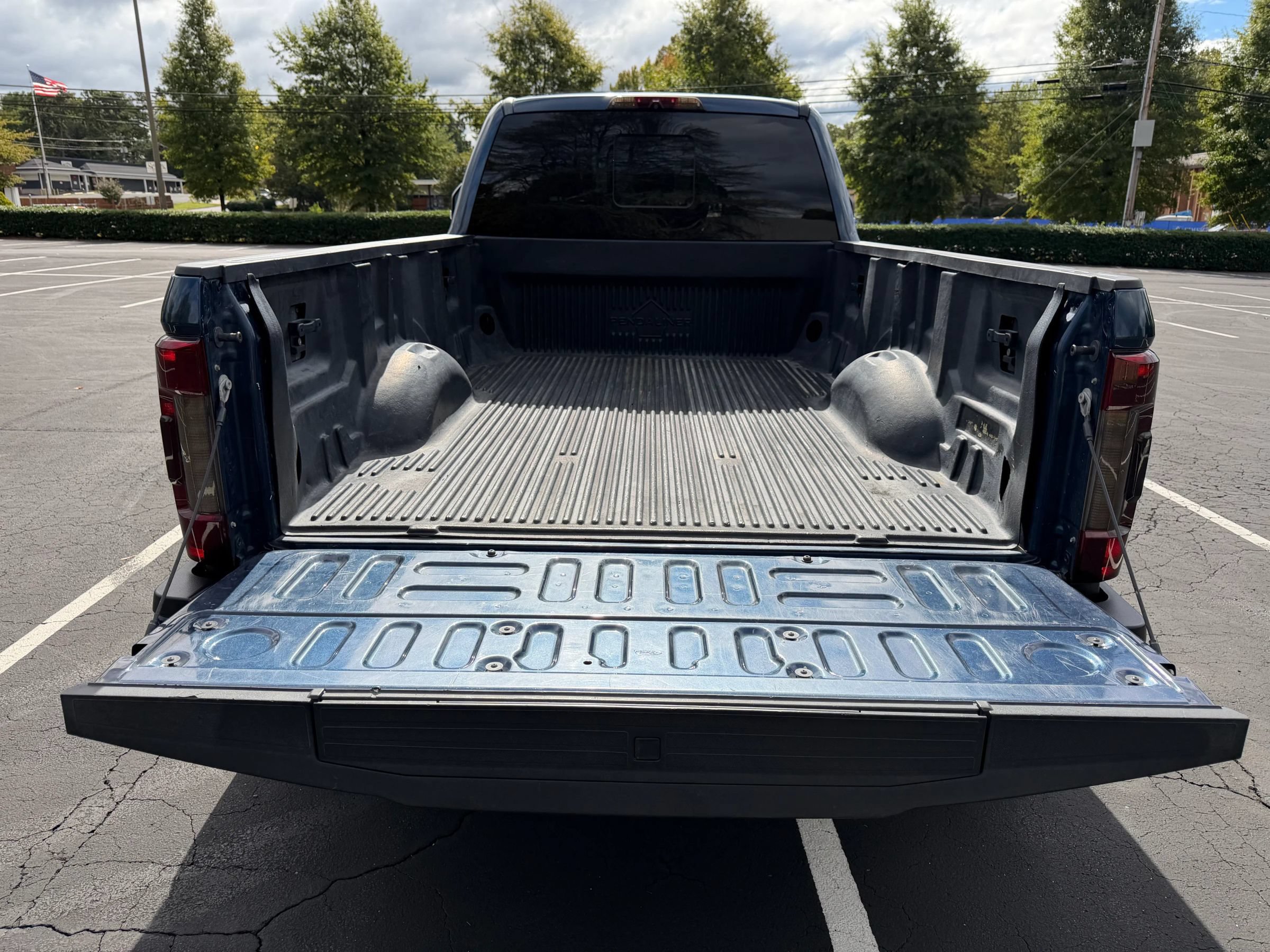 Used 2017 Ford F450 Lariat w/ Lariat Ultimate Package AWD/4WD image 9