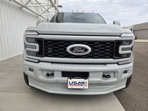 Used 2025 Ford F450 Platinum AWD/4WD image 19