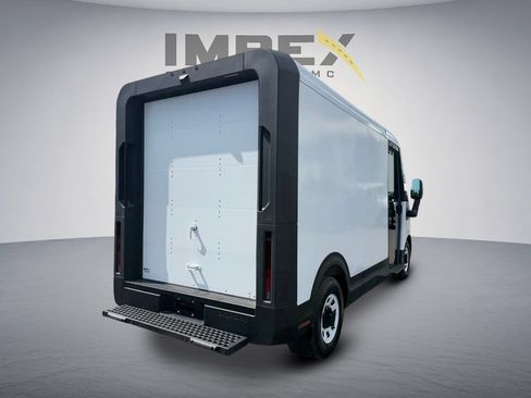Used 2024 Chevrolet Brightdrop 400 w/ Commercial Equipment Package AWD/4WD image 5