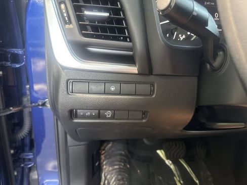 Used 2023 Nissan Rogue SV FWD image 24