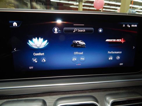 Used 2024 Mercedes-Benz GLE 53 AMG 4MATIC Coupe image 31