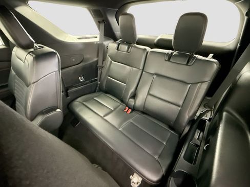 Used 2025 Ford Explorer ST-Line w/ Premium Package RWD image 22