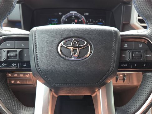 Certified 2023 Toyota Sequoia Platinum AWD/4WD image 28