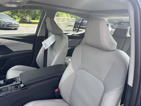 New 2025 Toyota Camry XLE w/ Premium Plus Package FWD image 14