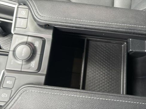 Certified 2024 Toyota Grand Highlander Platinum image 18