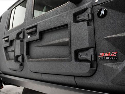 Used 2025 Jeep Gladiator Sport AWD/4WD image 8