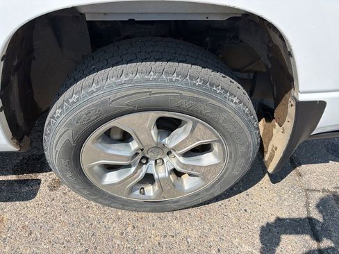 Used 2020 RAM 1500 Big Horn AWD/4WD image 21