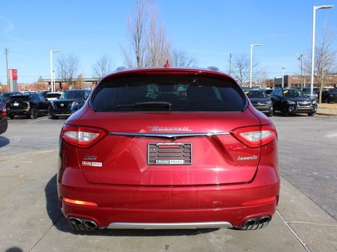 Used 2020 Maserati Levante S GranLusso image 8