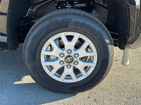 New 2025 Toyota Tacoma SR5 image 12