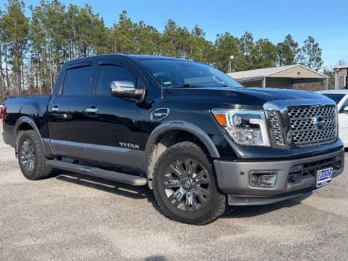 Used 2017 Nissan Titan Platinum Reserve image 14