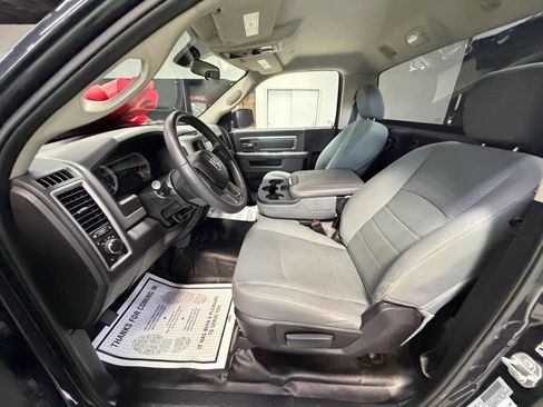 Used 2018 RAM 1500 Express RWD image 28