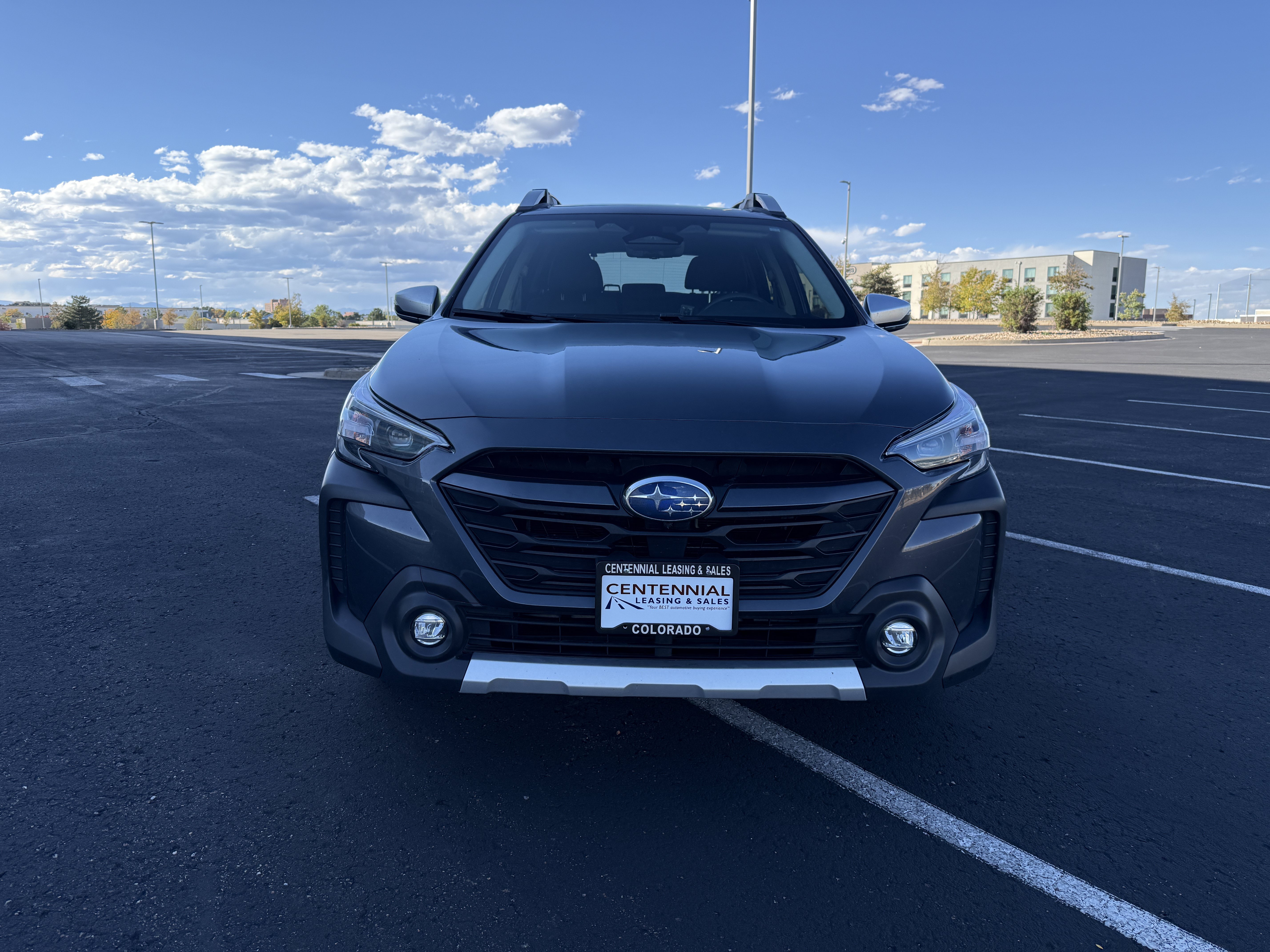 Used 2023 Subaru Outback Touring XT AWD/4WD image 2