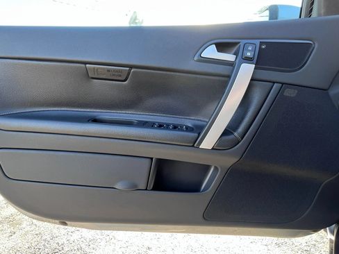 Used 2011 Volvo C70 T5 FWD image 9