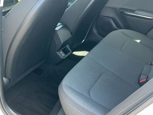 Used 2025 Kia K4 LXS image 13