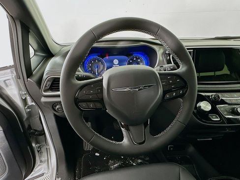 New 2026 Chrysler Pacifica Select w/ S Appearance Package FWD image 15