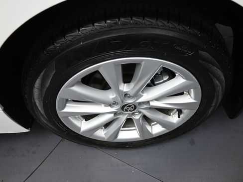 Certified 2025 Toyota Corolla LE image 15