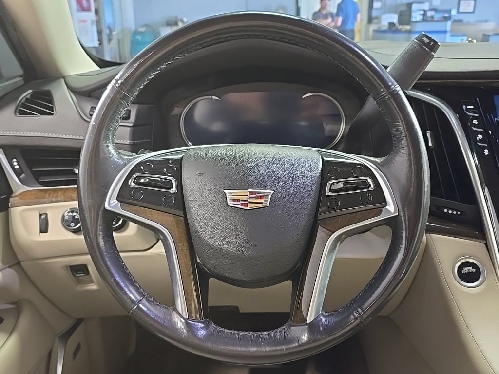 Used 2019 Cadillac Escalade Premium Luxury AWD/4WD image 21