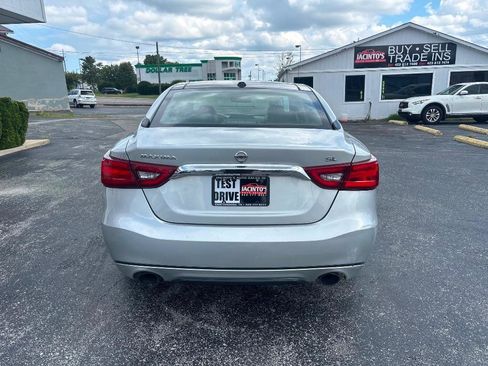 Used 2017 Nissan Maxima 3.5 SL FWD image 10