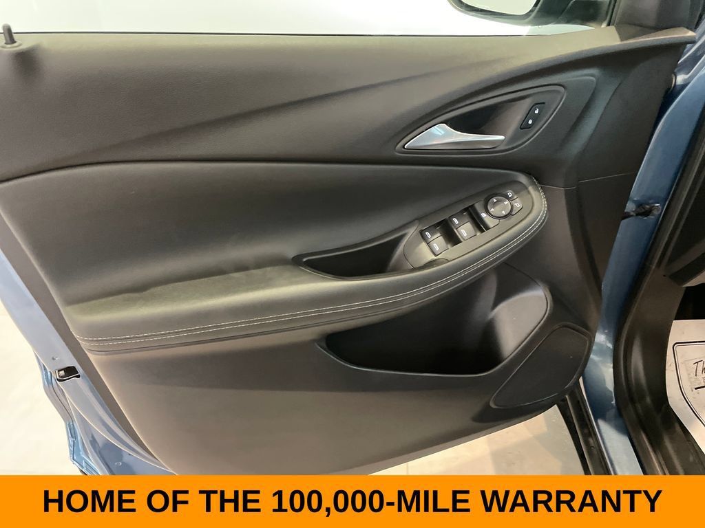 Used 2025 Buick Encore GX Preferred w/ Comfort Package FWD image 12