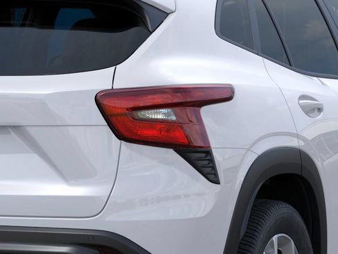 New 2026 Chevrolet Trax LS w/ LS Convenience Package FWD image 14
