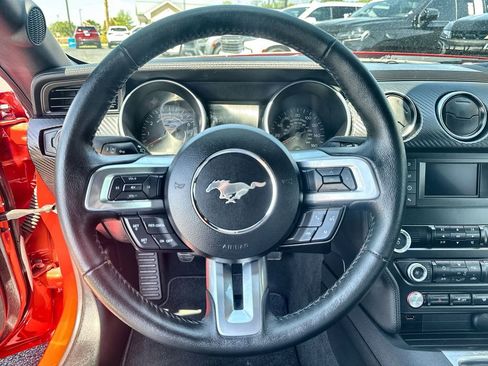 Used 2022 Ford Mustang Coupe RWD image 14