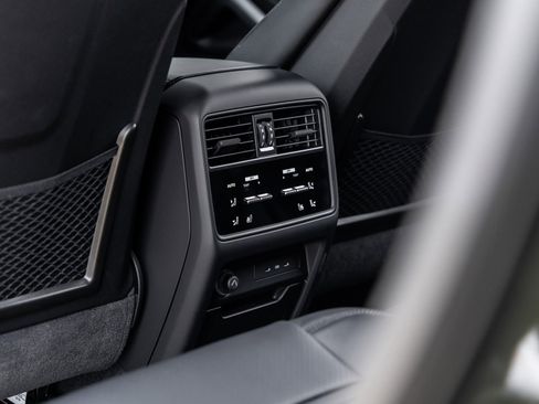 Certified 2024 Porsche Cayenne Turbo GT image 49