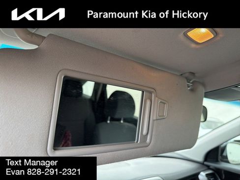 Used 2020 Kia Sorento LX image 28