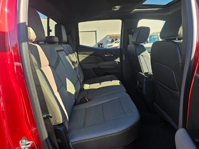 New 2026 Chevrolet Colorado ZR2 w/ Technology Package AWD/4WD image 12