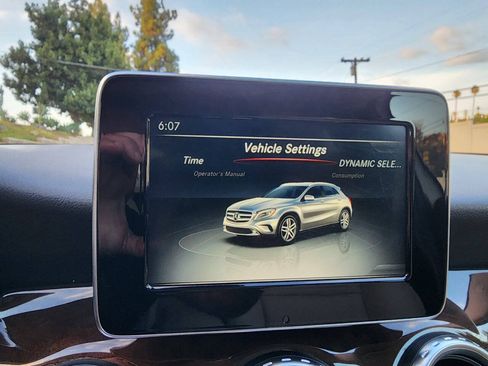 Used 2016 Mercedes-Benz GLA 250 image 27