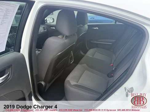 Used 2019 Dodge Charger SXT w/ Driver Confidence Group image 10