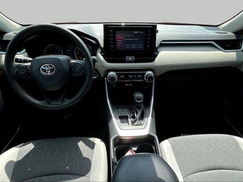 Used 2019 Toyota RAV4 XLE FWD image 16