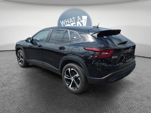 Used 2024 Chevrolet Trax RS w/ Driver Confidence Package FWD image 6