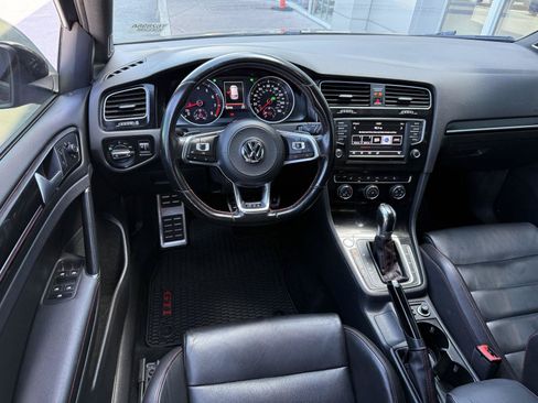 Used 2017 Volkswagen GTI SE FWD image 16