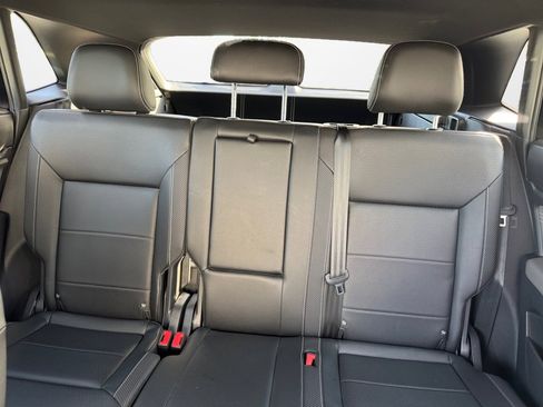 Used 2023 Volkswagen Atlas Cross Sport SE w/ Panoramic Sunroof Package AWD/4WD image 15