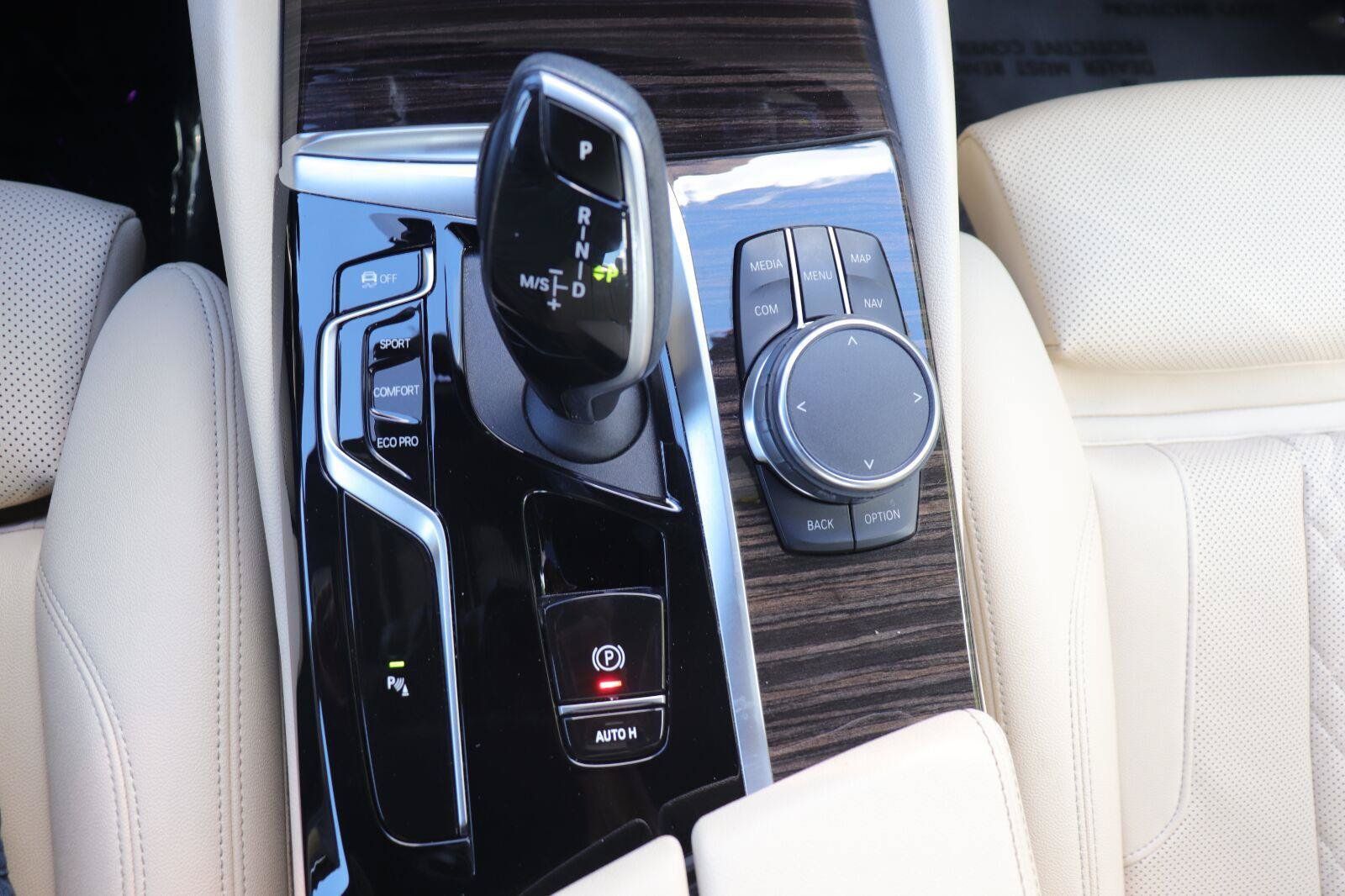 Used 2023 BMW 540i w/ Premium Package RWD image 36