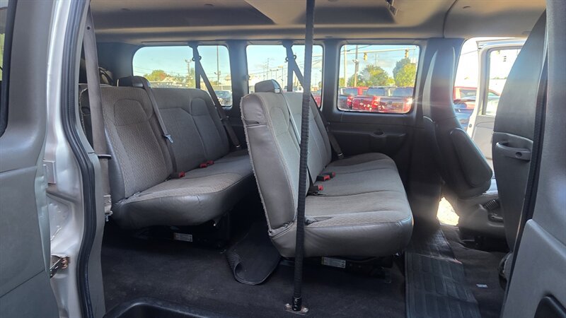 Used 2019 Chevrolet Express 3500 LT w/ LT Preferred Equipment Group RWD image 23