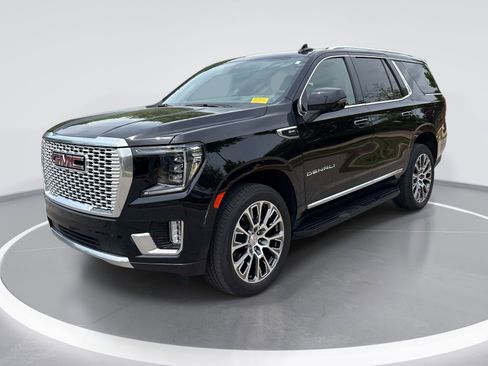 Certified 2022 GMC Yukon Denali RWD image 3