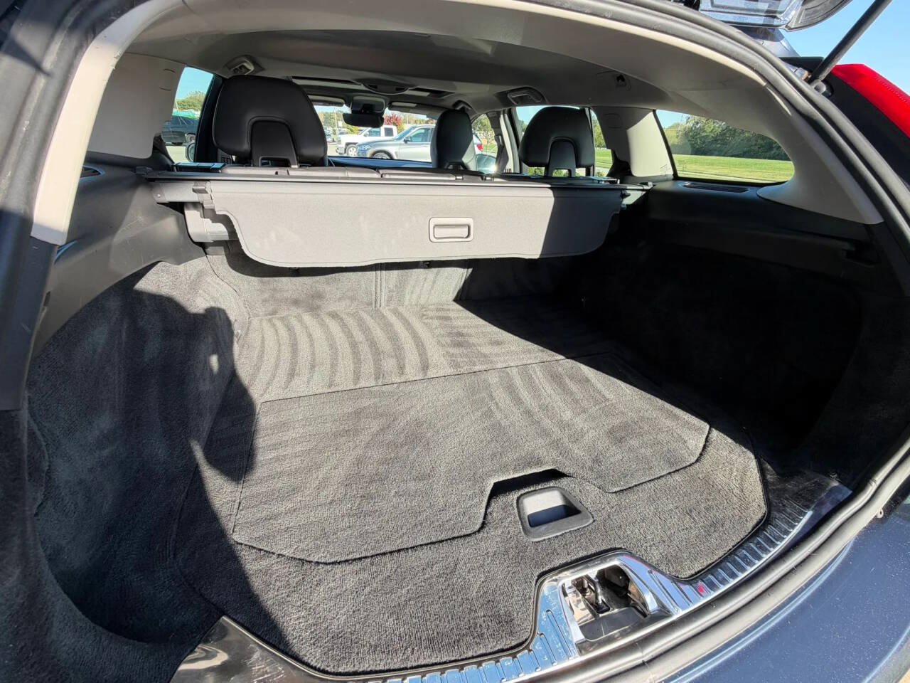 Used 2015 Volvo V60 T5 Premier w/ Convenience Package FWD image 24