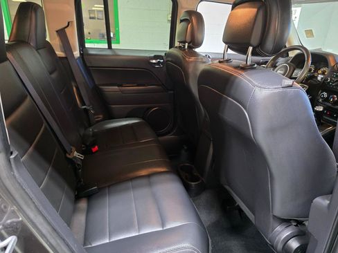 Used 2016 Jeep Patriot High Altitude AWD/4WD image 22