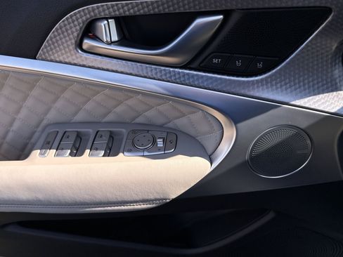 Used 2023 Genesis G70 3.3T w/ Sport Prestige Package image 15