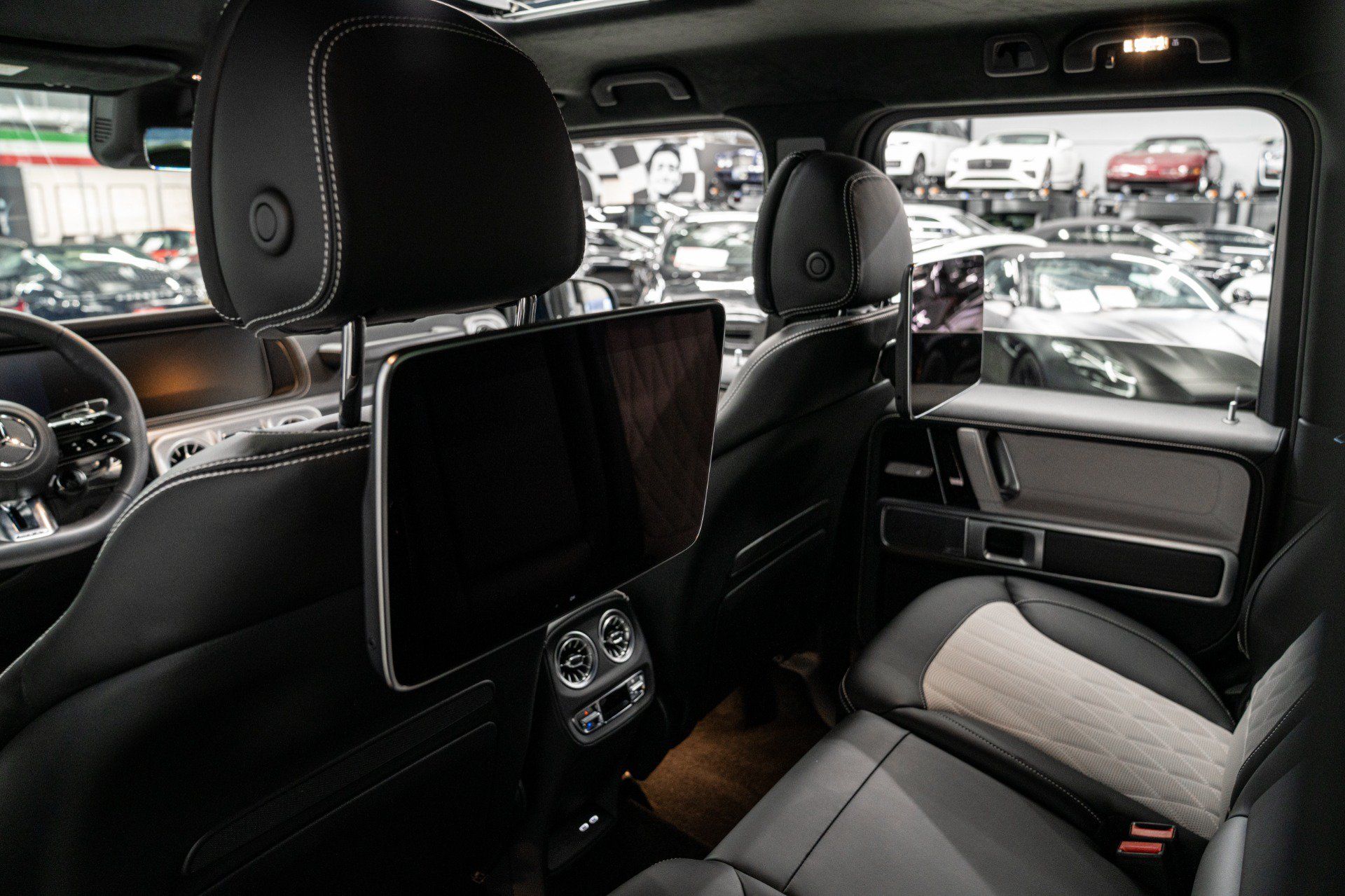 Used 2026 Mercedes-Benz G 63 AMG 4MATIC image 27