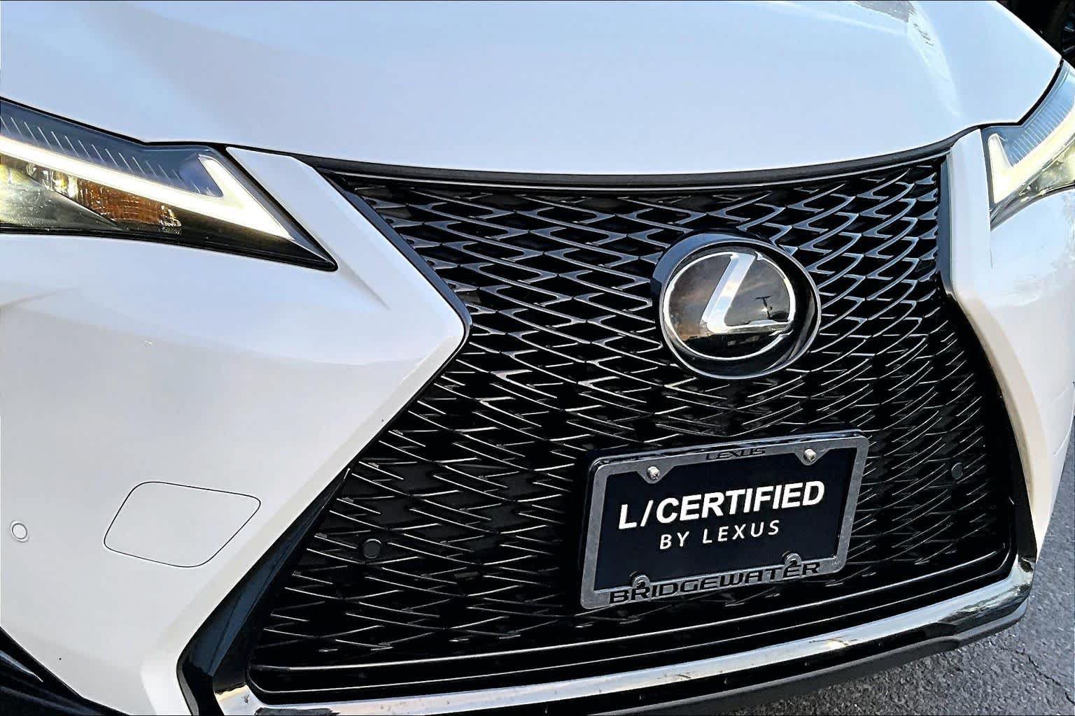 Used 2024 Lexus UX 250h F Sport AWD/4WD image 33