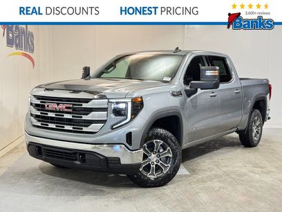 New 2025 GMC Sierra 1500 SLE w/ Preferred Package