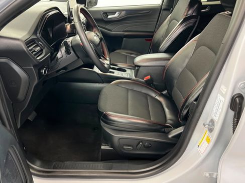 Used 2025 Ford Escape ST-Line image 17