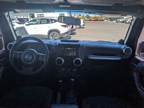 Used 2014 Jeep Wrangler Unlimited Rubicon w/ Connectivity Group AWD/4WD image 14