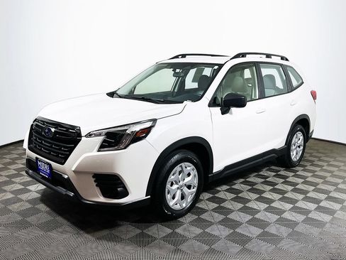 Used 2024 Subaru Forester AWD/4WD image 3